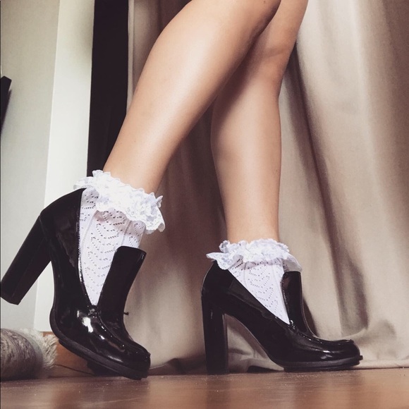 Heeled Witchy Booties! - Picture 1 of 3